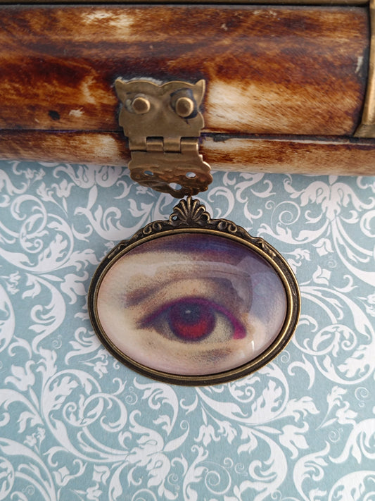 Broche cabochon verre oeil , original style cabinet de curiosités victorien