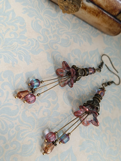 Boucles d'oreilles "Fleurs Féeriques" – Rose bleuté & Pistils dansants ✨
