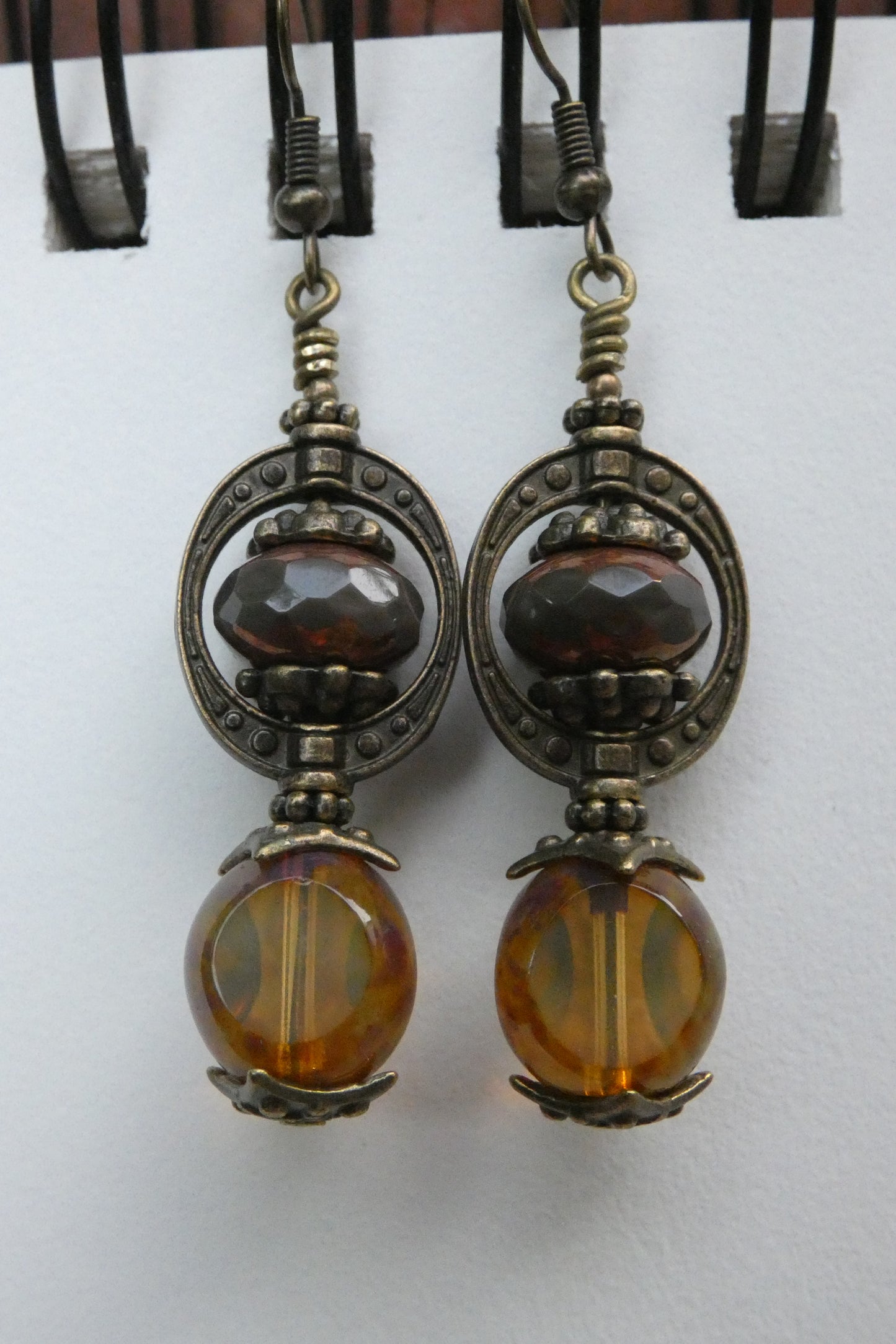 Boucles Oreilles Pendantes Dark Academia Verre Tchèque Bronze Antique