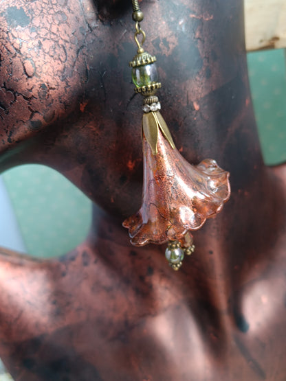 Boucles d'Oreilles Fleurs Trompettes mélancoliques automnales