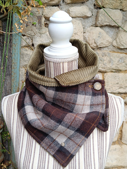 Tour de cou tartan écossais laine velours côtelé et bouton vintage autrichien