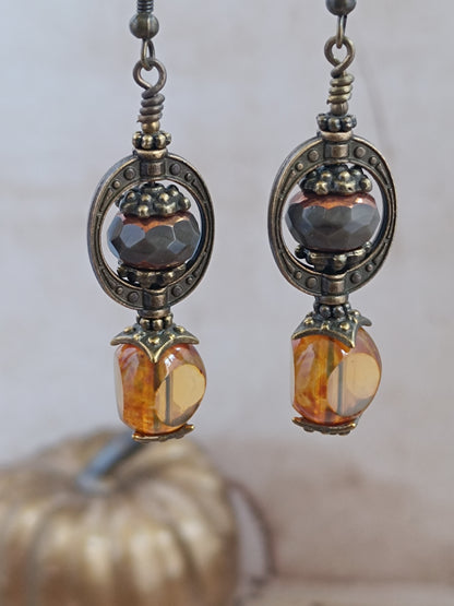 Boucles Oreilles Pendantes Dark Academia Verre Tchèque Bronze Antique