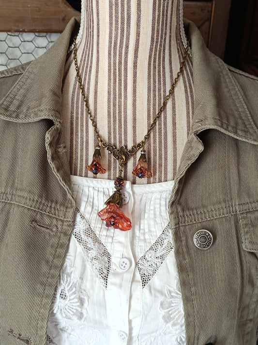 Collier Trio de Fleurs  Lucite Vintage Perles Tchèque Bronze