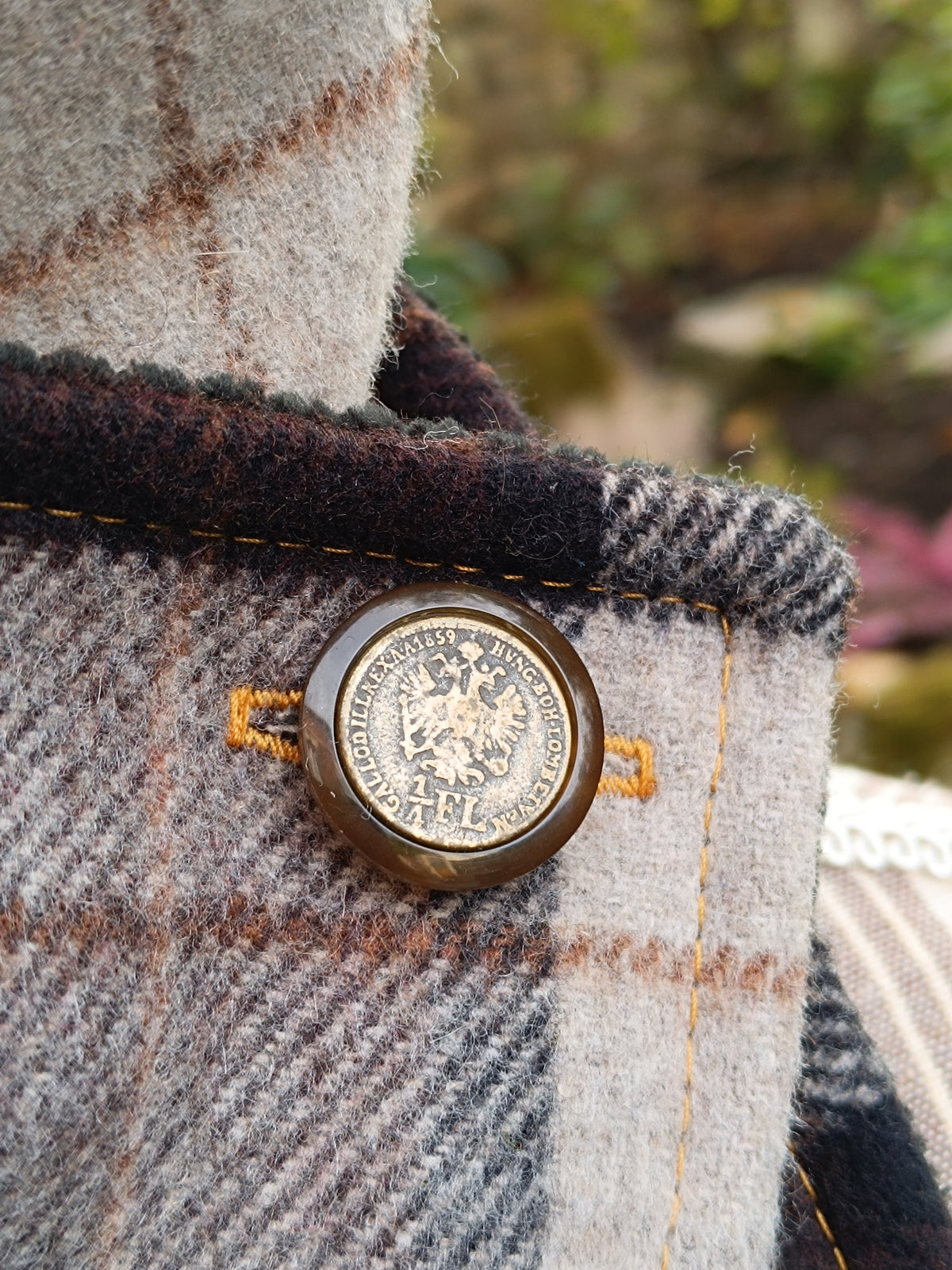 Tour de cou tartan écossais laine doublé velours côtelé et bouton vintage traditionnel