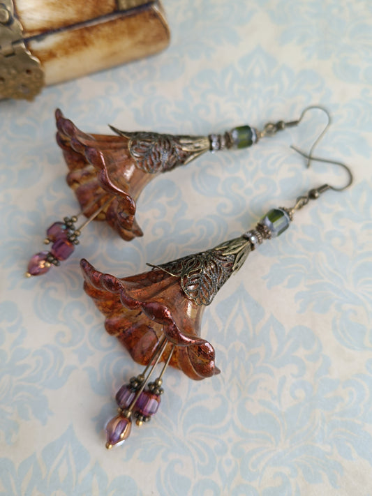 Boucles d'Oreilles Fleur Trompette mélancolique printanière