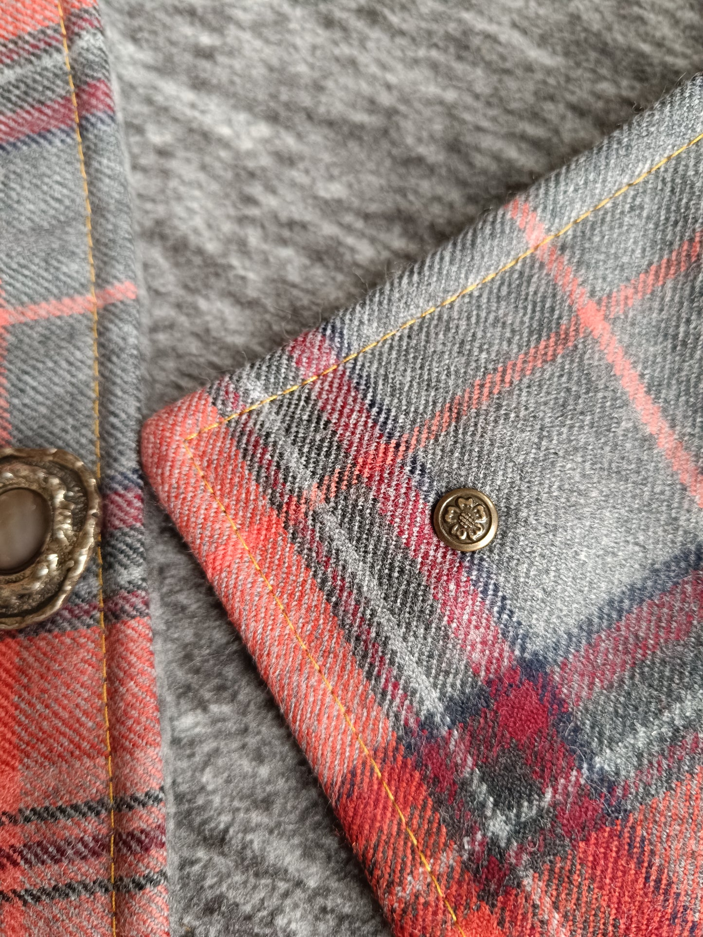 Tour de cou tartan laine doublé polaire - Bouton métal nacre et détail bronze