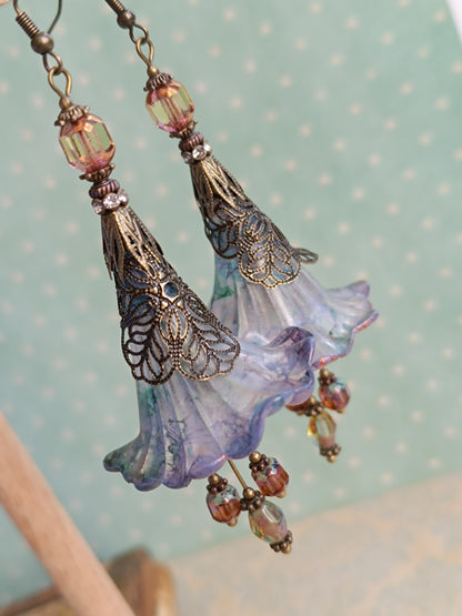 Boucles d'Oreilles Fleur Trompette mélancolique printanière