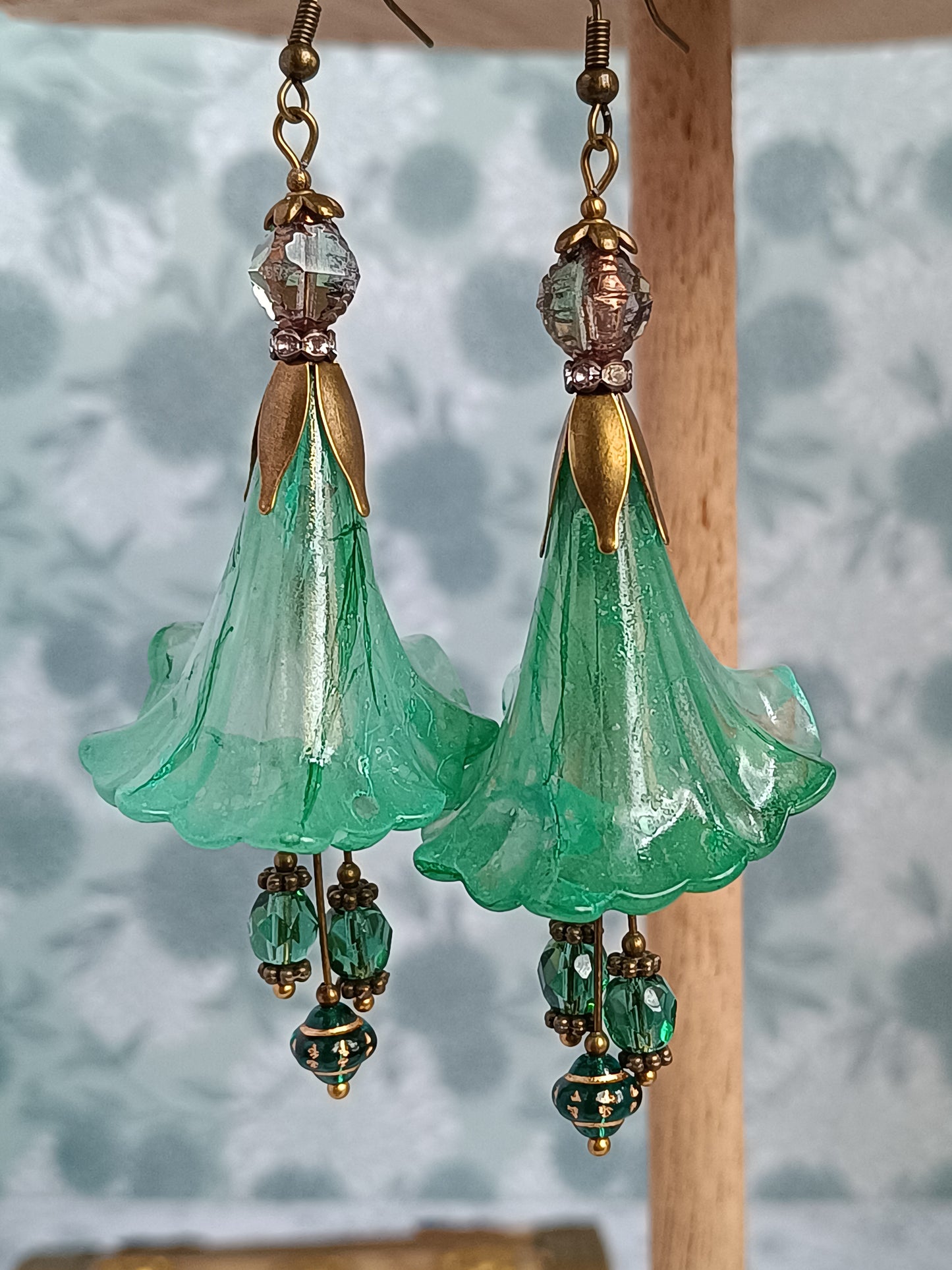 Boucles d'Oreilles Fleurs Lucite XXL - Perles Verre Tchèque