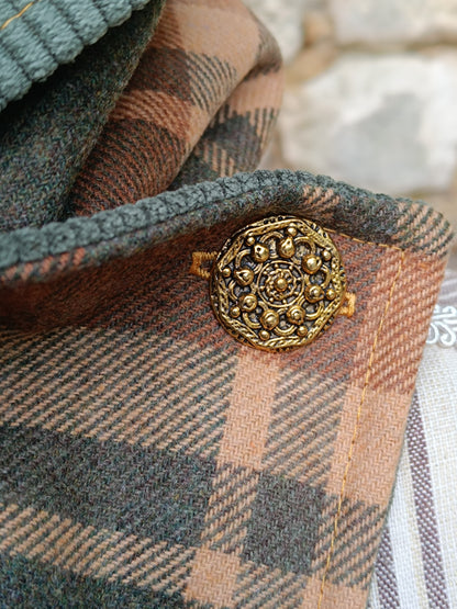 Tour de cou tartan écossais doublé de velours côtelé kaki bouton celtique
