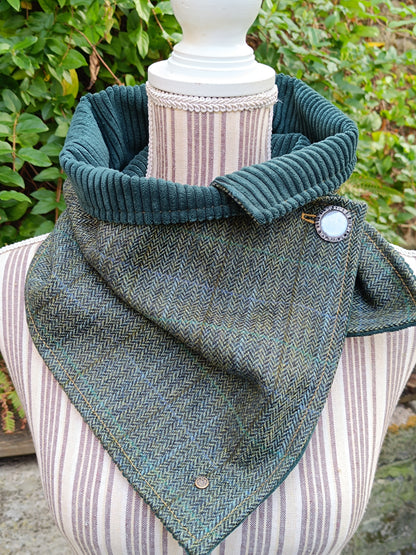 Tour de cou tweed celtique doublé velours et bouton vintage métal et nacre