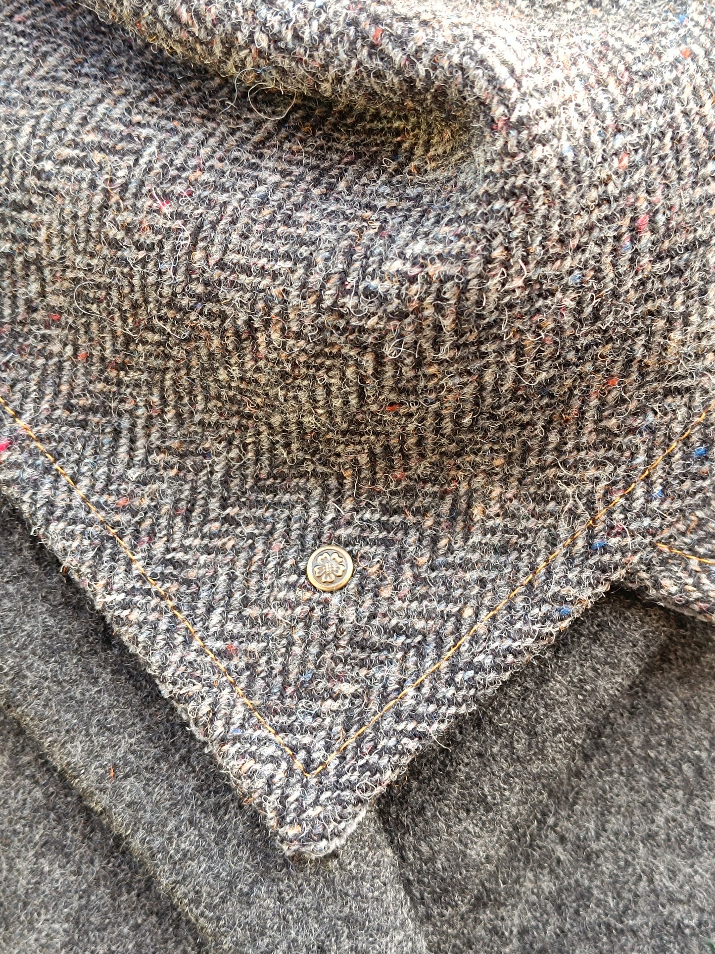 Cache col Tweed Velours - Bouton Vintage Argenté