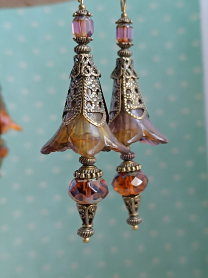 Boucles d'oreilles bohème automne - Fleurs lucite peinte et perles verre tchèque bronze