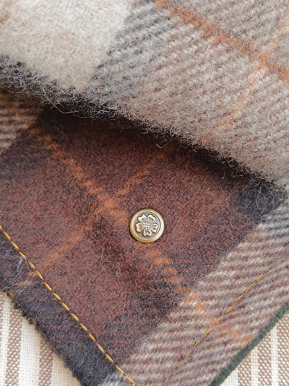Tour de cou tartan écossais laine doublé velours côtelé et bouton vintage traditionnel