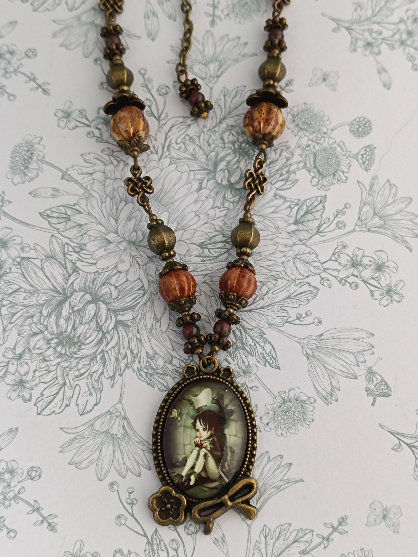 Collier Chapelier Fou Alice - Cabochon Bronze Gothique