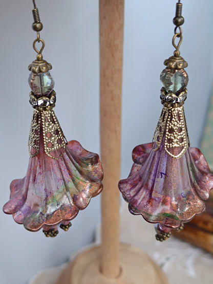Boucles d'Oreilles Pendantes Féeriques Vertes et Violettes Perles Verre Tchèque XXL