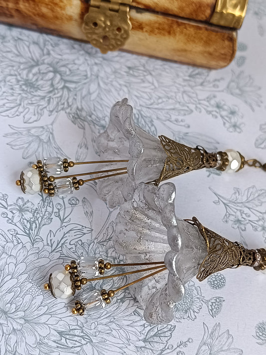 Boucles d'Oreilles Fleurs Lucite XXL Blanches - Édition Pure - Perles Verre Tchèque