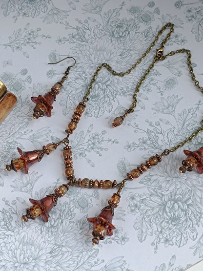 Parure Collier Boucles d'Oreilles Fleurs Féeriques Lucite Ambre Verre Tchèque Bronze Antique