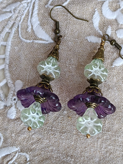 Boucles d'oreilles fleurs et fleurets verts
