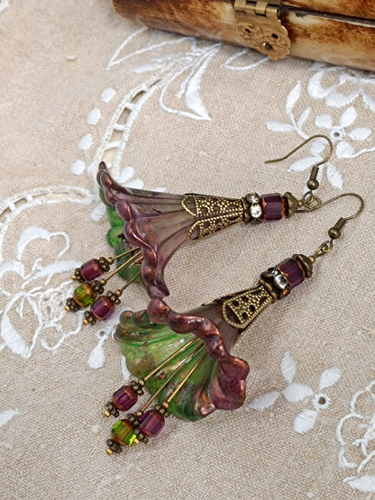 Boucles d'Oreilles Pendantes Féeriques Vertes Violet Profond Perles Verre Tchèque XXL