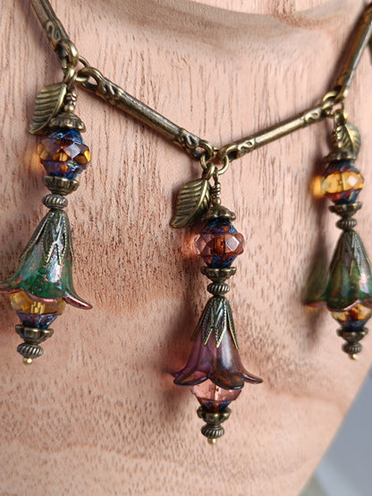 Collier Sous-Bois Enchanté - Fleurs Lucite et Feuillages Bronze