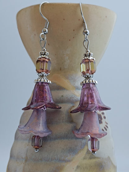 boucles d'oreilles fleurs roses poétiques et féeriques