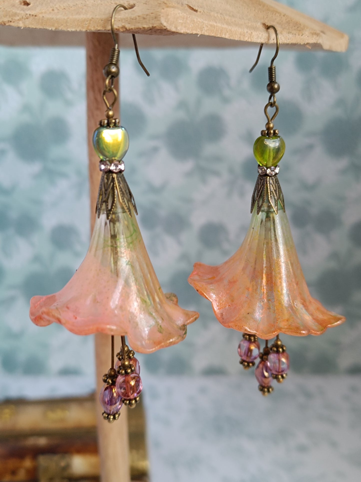 Boucles d'Oreilles Fleurs Lucite XXL - Perles Verre Tchèque