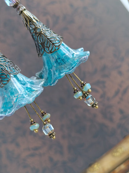Boucles d'Oreilles Fleur Trompette mélancolique printanière