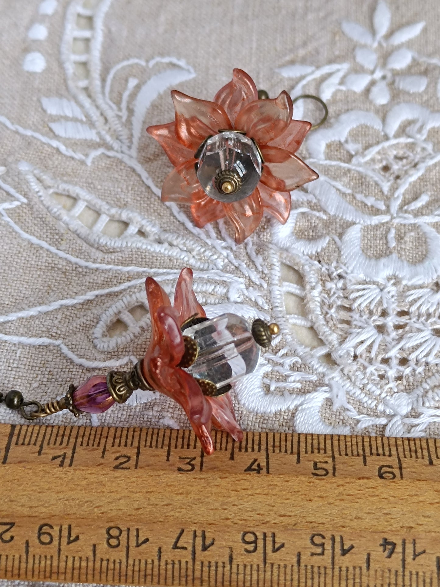 Boucles d'oreilles fleurs féeriques pompons rosée du matin