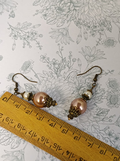 Boucles d'Oreilles Perles Rondes Précieuses - Verre Tchèque Nacré Bronze