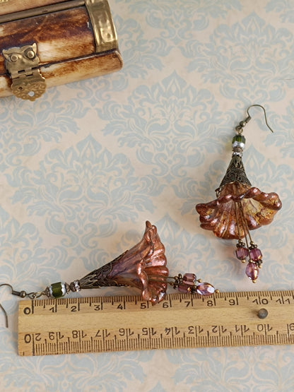 Boucles d'Oreilles Fleur Trompette mélancolique printanière
