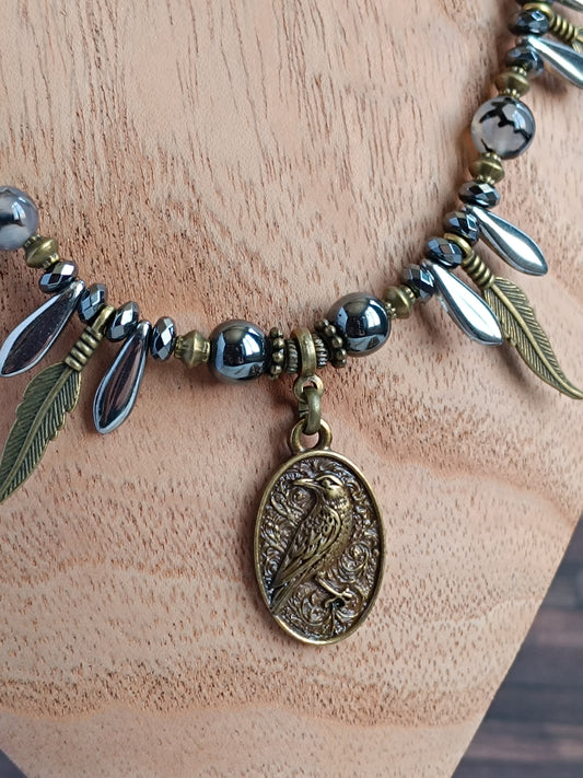 Collier Bohème Ethnique – Dagues Noires, Agathe Veinée & Corbeau