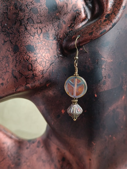 Boucles d'oreilles pendantes perles de verre tchèque style bohème mystérieux et raffiné