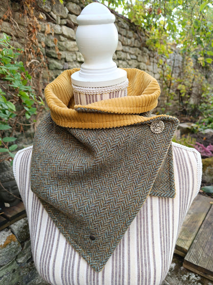 Tour de cou en tweed celtique doublé de velours côtelé bouton Poséidon