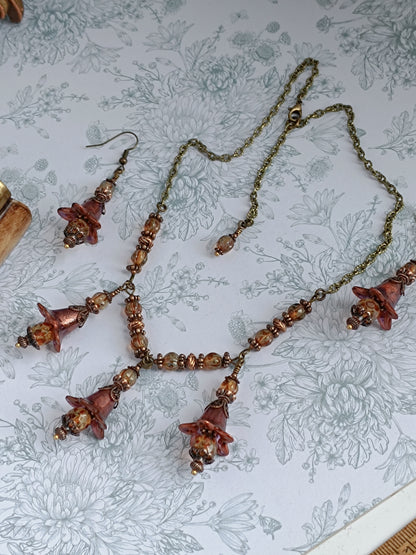 Parure Collier Boucles d'Oreilles Fleurs Féeriques Lucite Ambre Verre Tchèque Bronze Antique