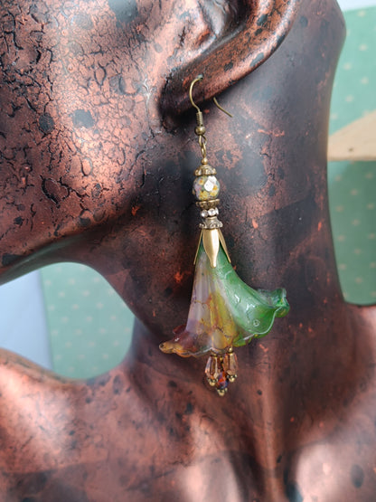 Boucles d'oreilles pendantes fleurs féeriques  d'automne - Perles de verre tchèque
