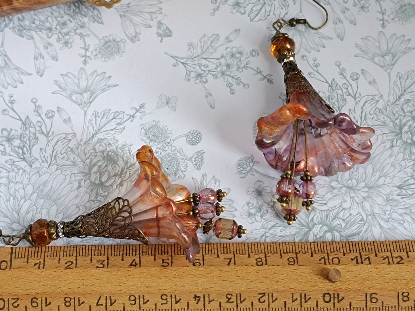 Boucles d'Oreilles Fleurs Lucite XXL - Perles Verre Tchèque