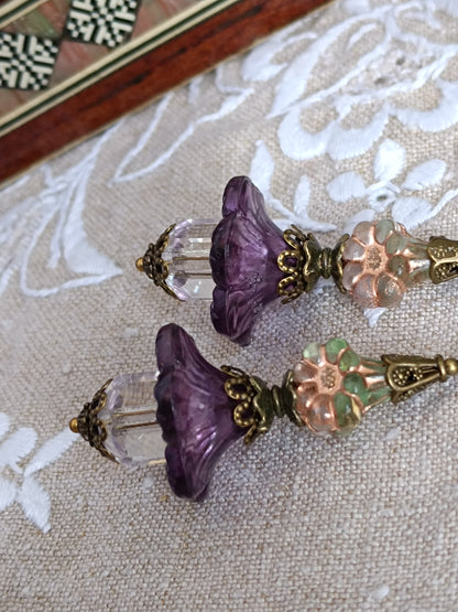 Boucles d'oreilles fleurs améthyste et fleurets verts