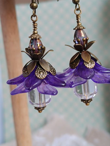 Boucles d'oreilles Fleurs Pompons Ultra Violettes Féeriques Bijou Bohème