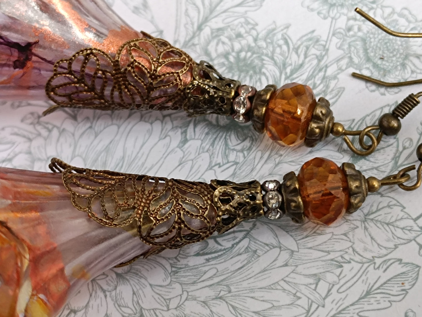 Boucles d'Oreilles Fleurs Lucite XXL - Perles Verre Tchèque