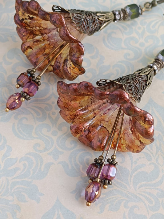 Boucles d'Oreilles Fleur Trompette mélancolique printanière