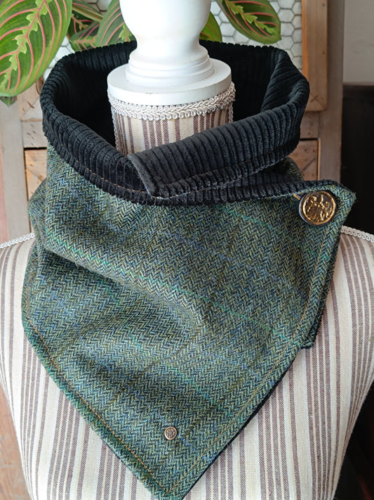 Tour de cou tweed celtique bleu vert doublé velours vert dark bouton blason héraldique vintage