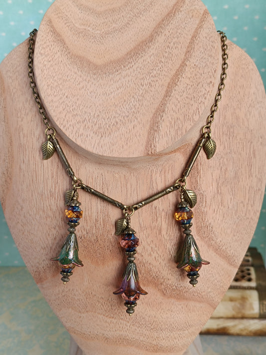 Collier Sous-Bois Enchanté - Fleurs Lucite et Feuillages Bronze