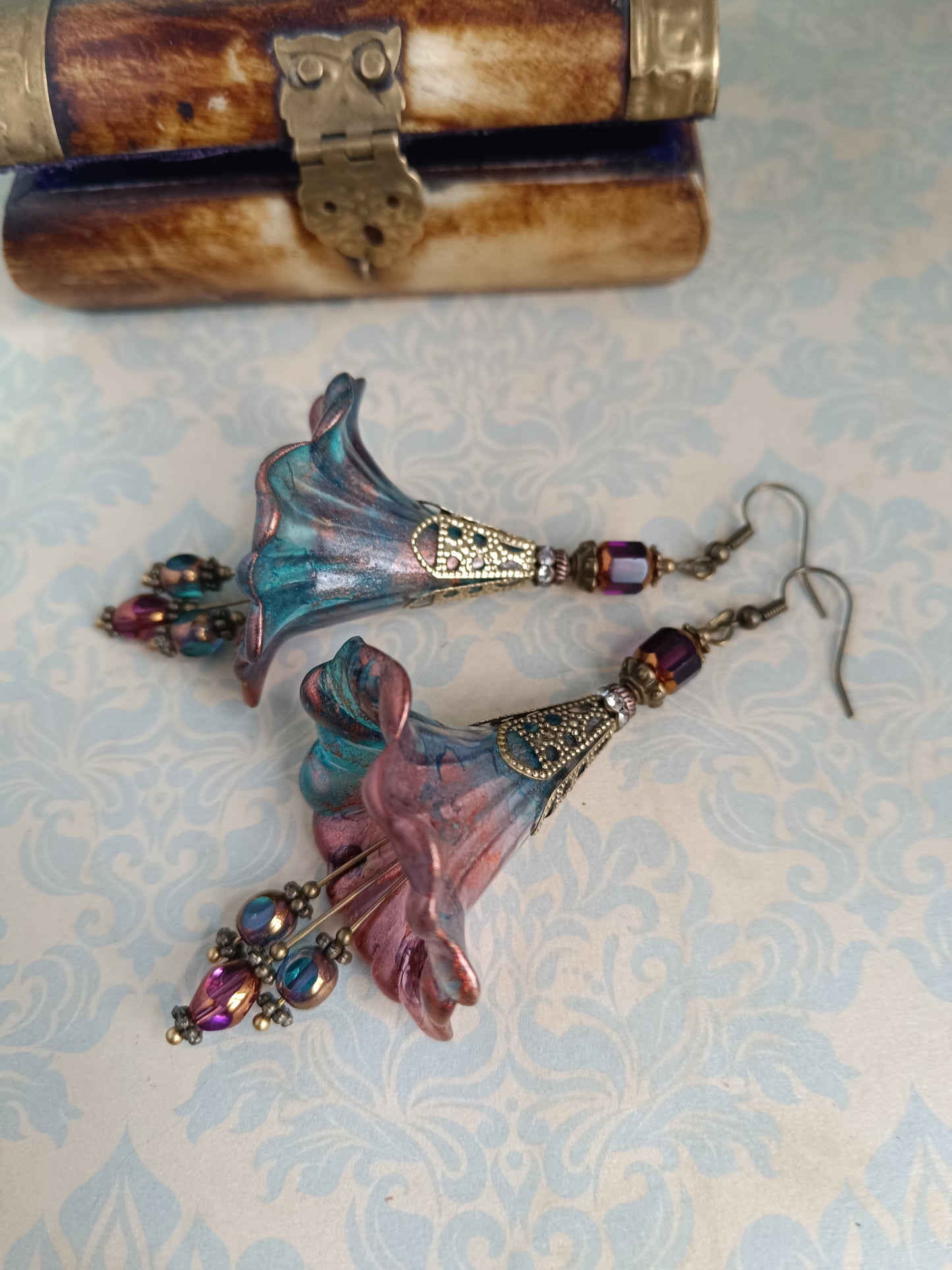 Boucles d'Oreilles Fleurs Lucite XXL - Perles Verre Tchèque