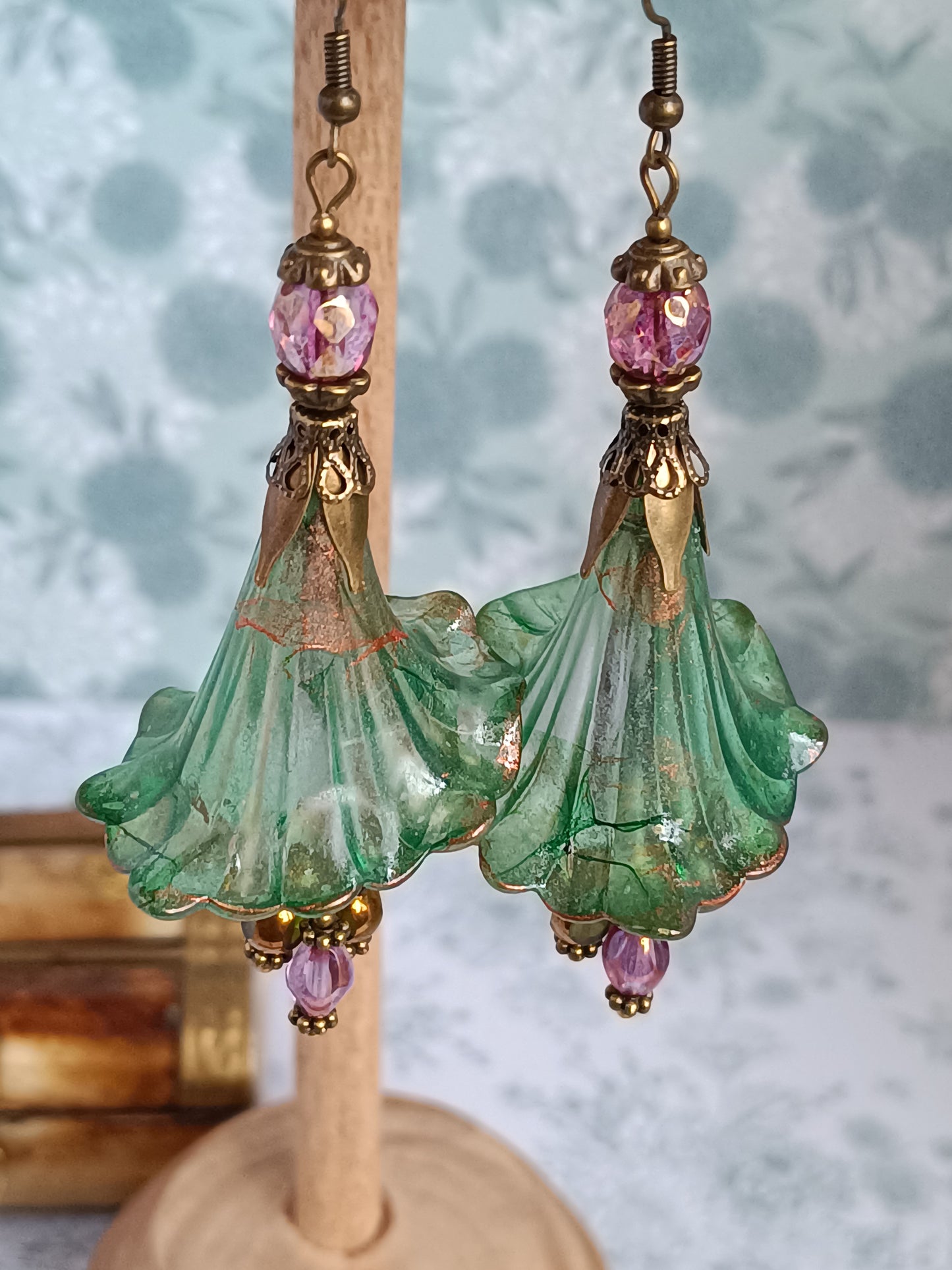 Boucles d'Oreilles Fleurs Lucite XXL - Perles Verre Tchèque