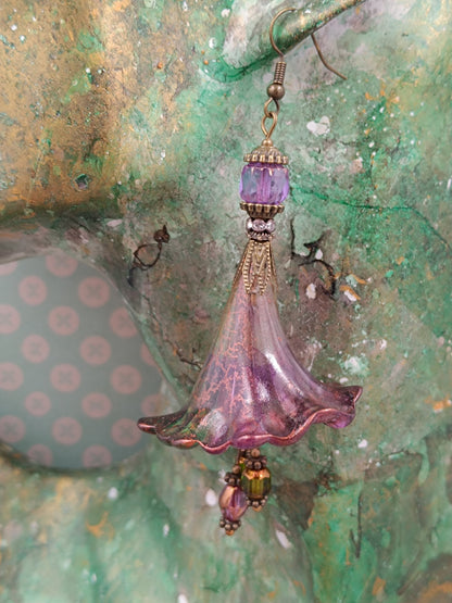 Boucles d'Oreilles Pendantes Féeriques Violettes Vertes Reflets Cuivré Magique Perles Verre Tchèque XXL