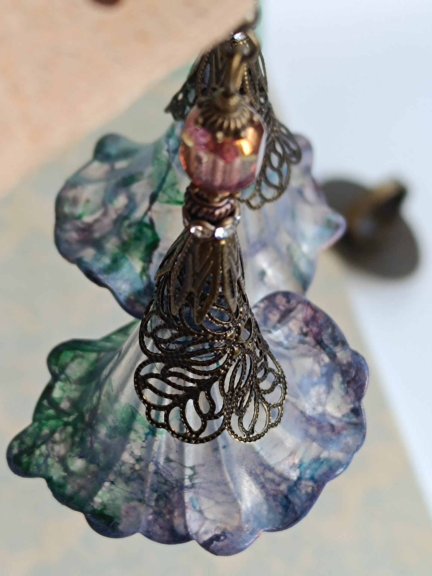 Boucles d'Oreilles Fleur Trompette mélancolique printanière