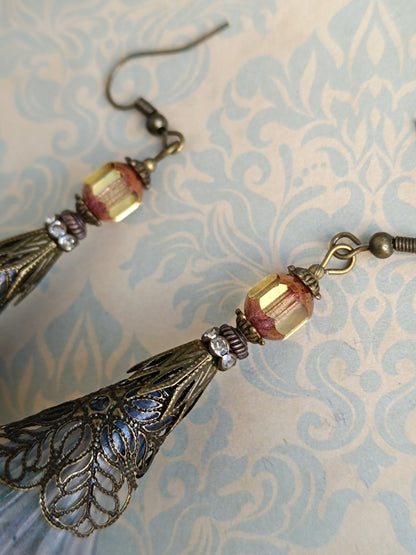 Boucles d'Oreilles Fleur Trompette mélancolique printanière