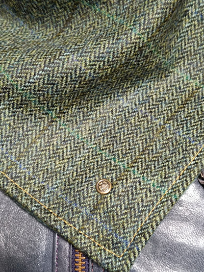 Écharpe Tour de Cou Boutonné en Tweed Celtique – Chaleur, Caractère & Déclaration de Style