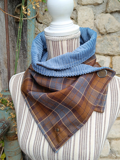 Tour de cou tartan écossais pure laine velours côtelé bleu et bouton vintage autrichien