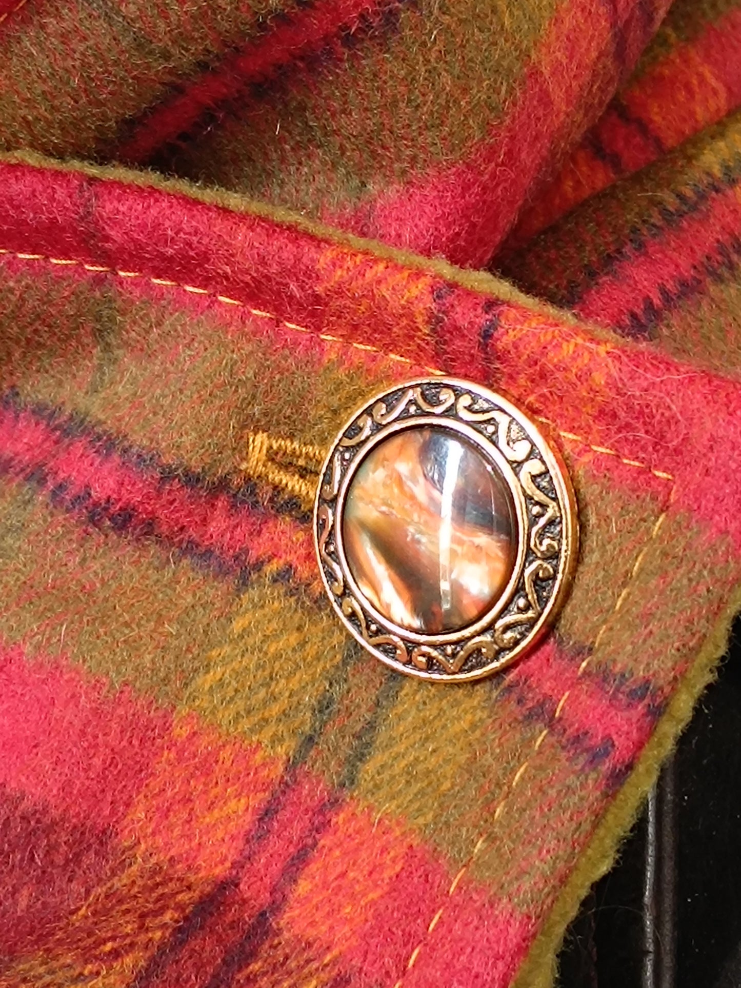 Écharpe boutonnée col bénitier tartan laine grattée doublée polaire bouton vintage